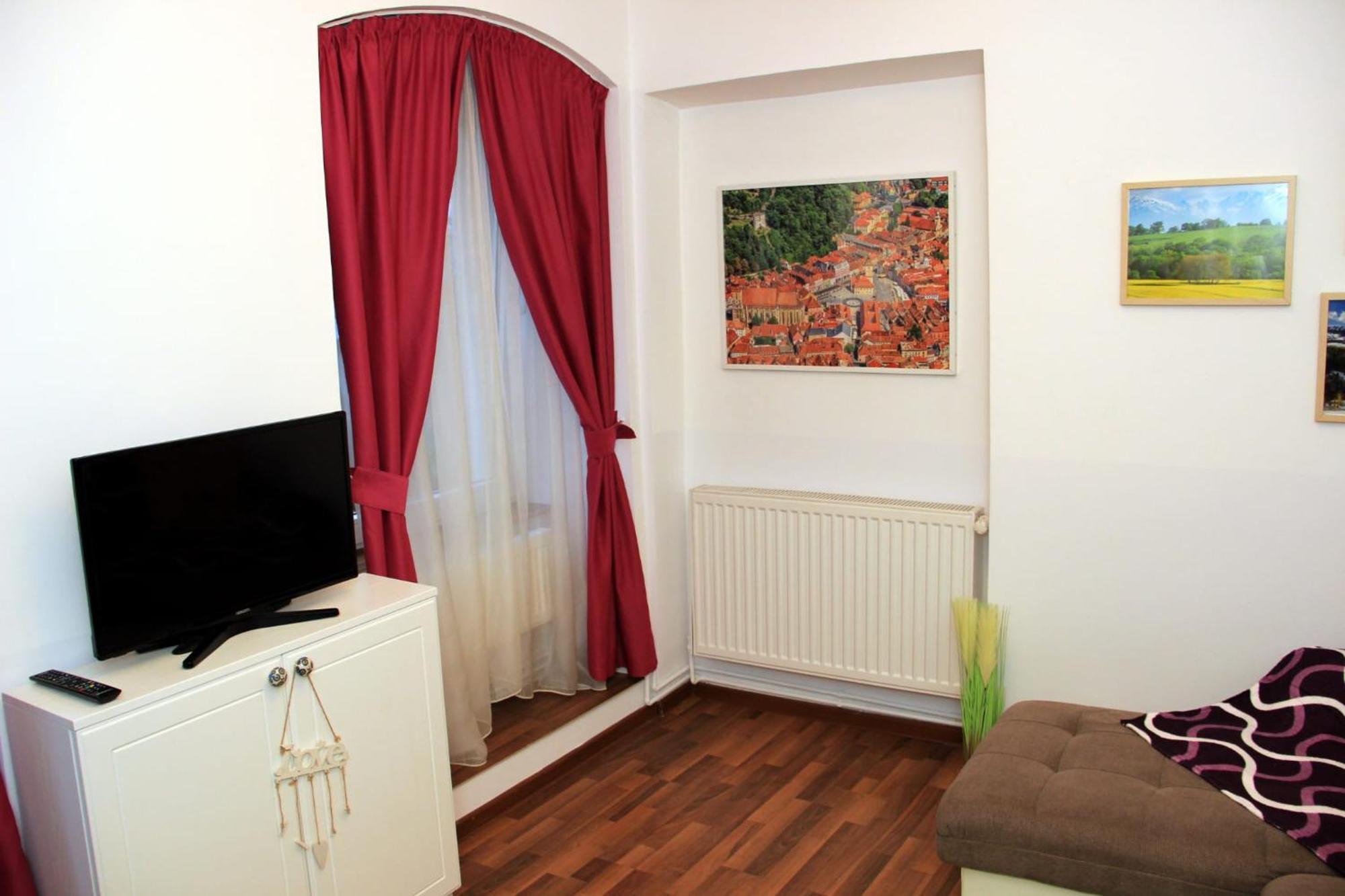 John Residence Apartment Brasov With Parking Option Luaran gambar