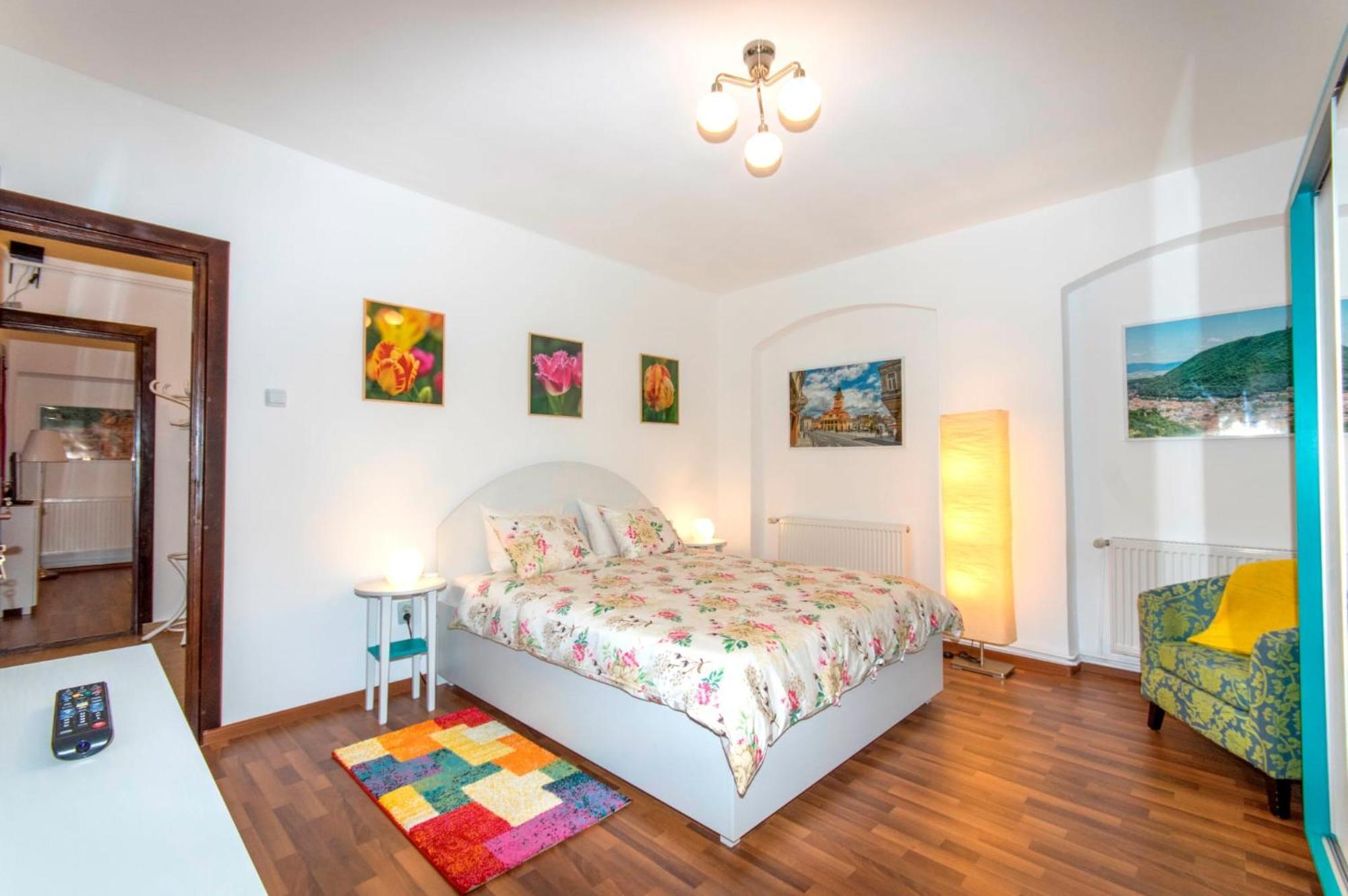 John Residence Apartment Brasov With Parking Option Luaran gambar