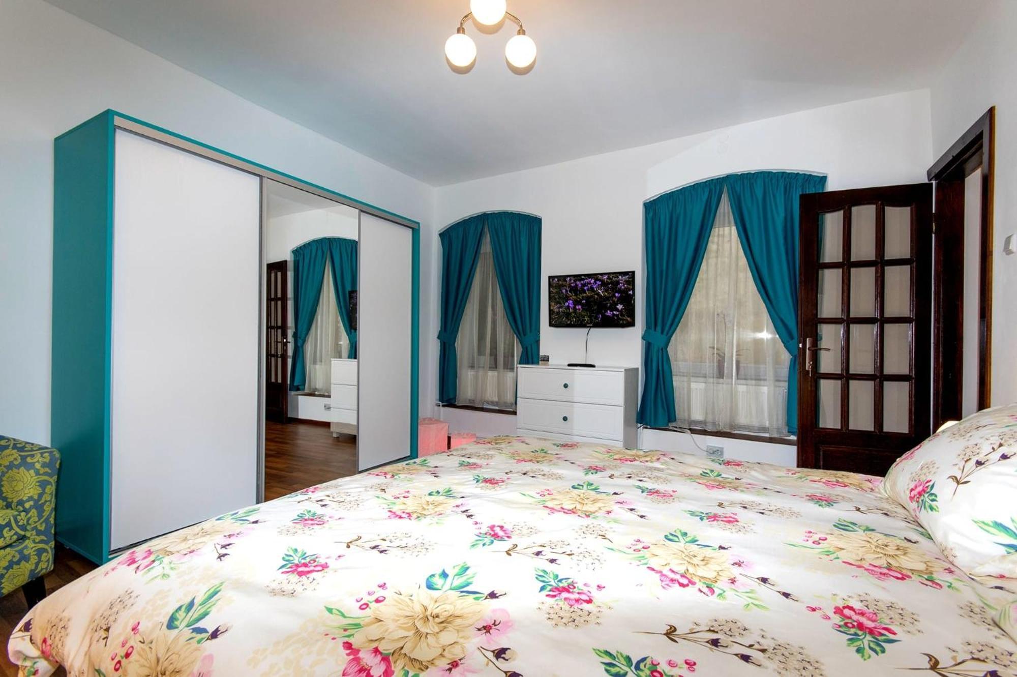 John Residence Apartment Brasov With Parking Option Luaran gambar