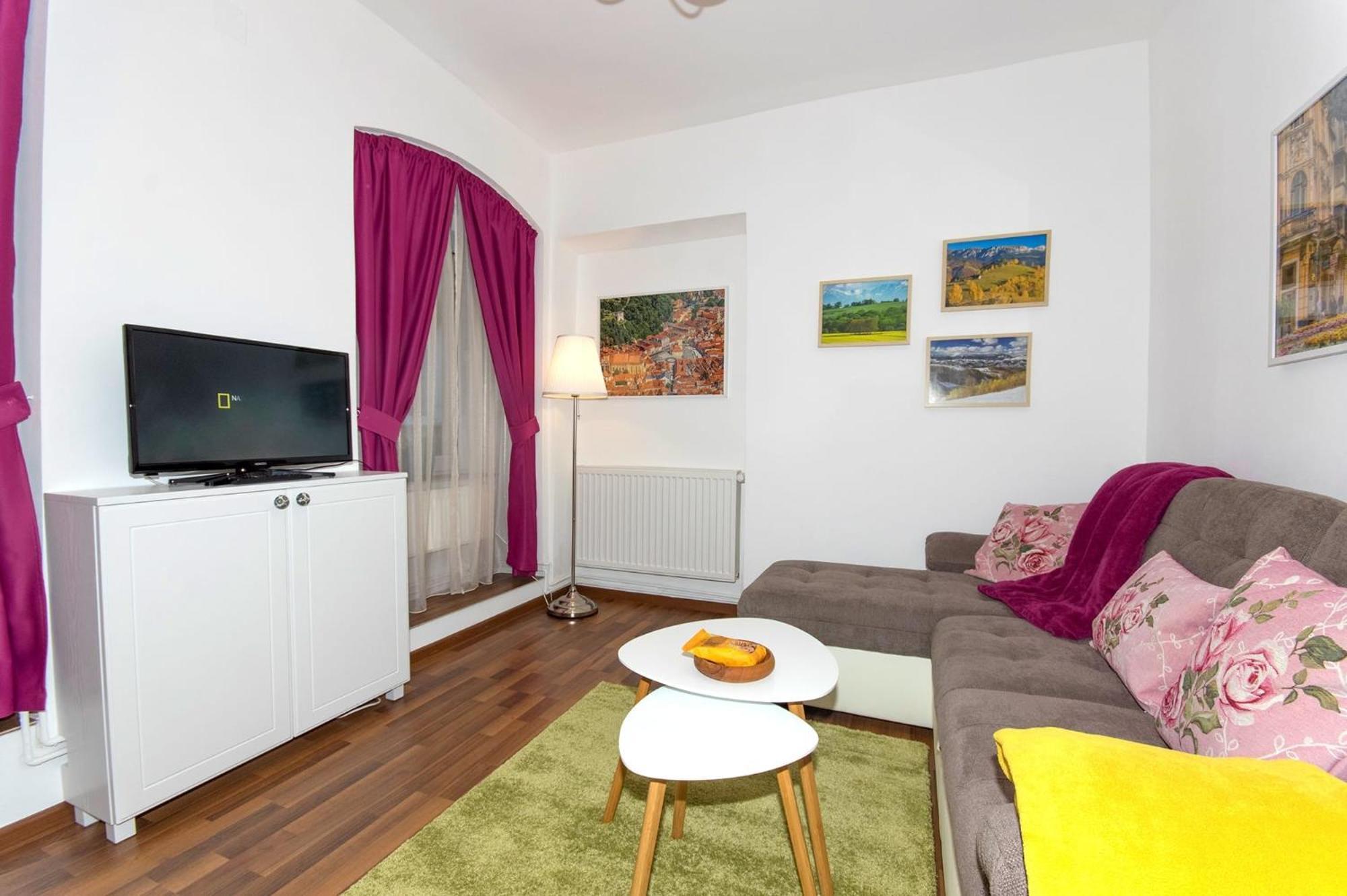 John Residence Apartment Brasov With Parking Option Luaran gambar