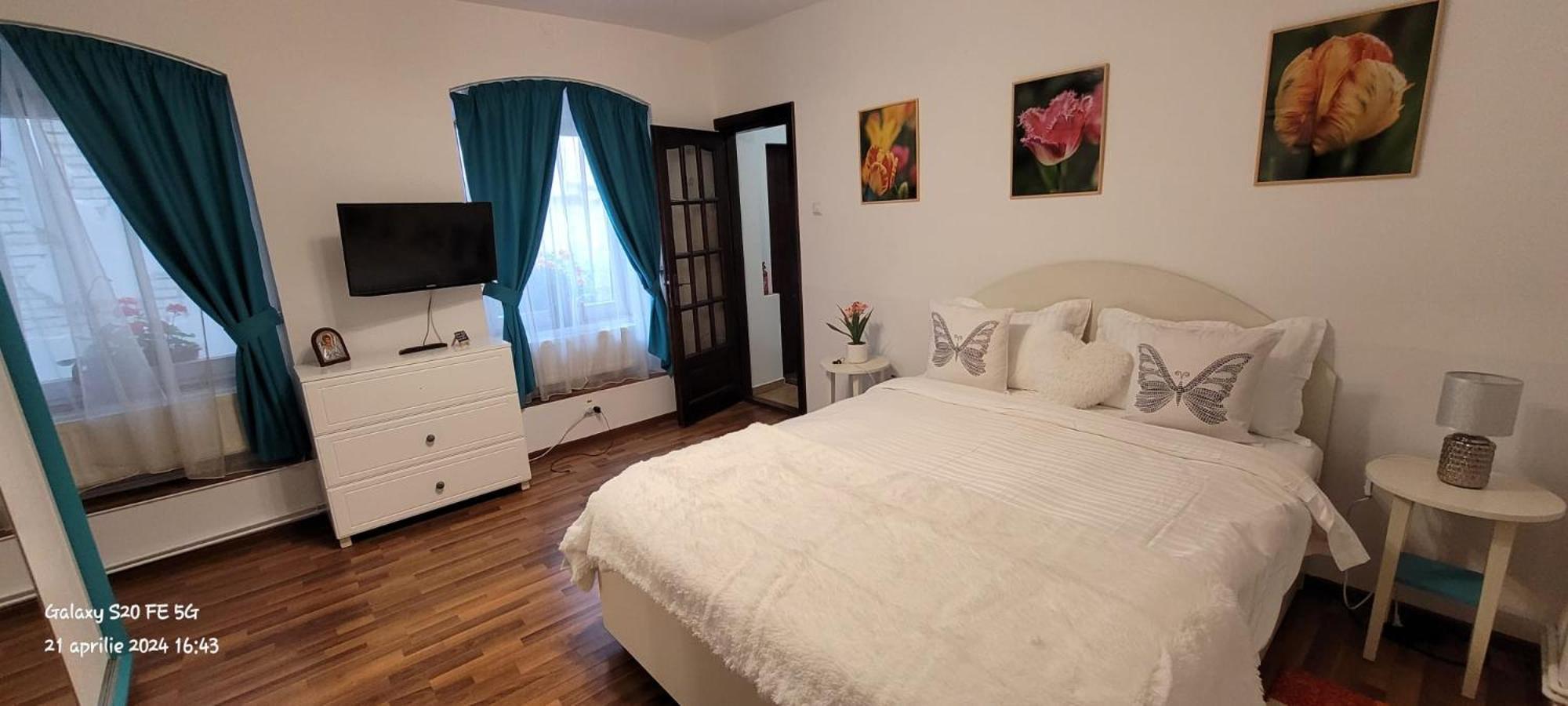 John Residence Apartment Brasov With Parking Option Luaran gambar