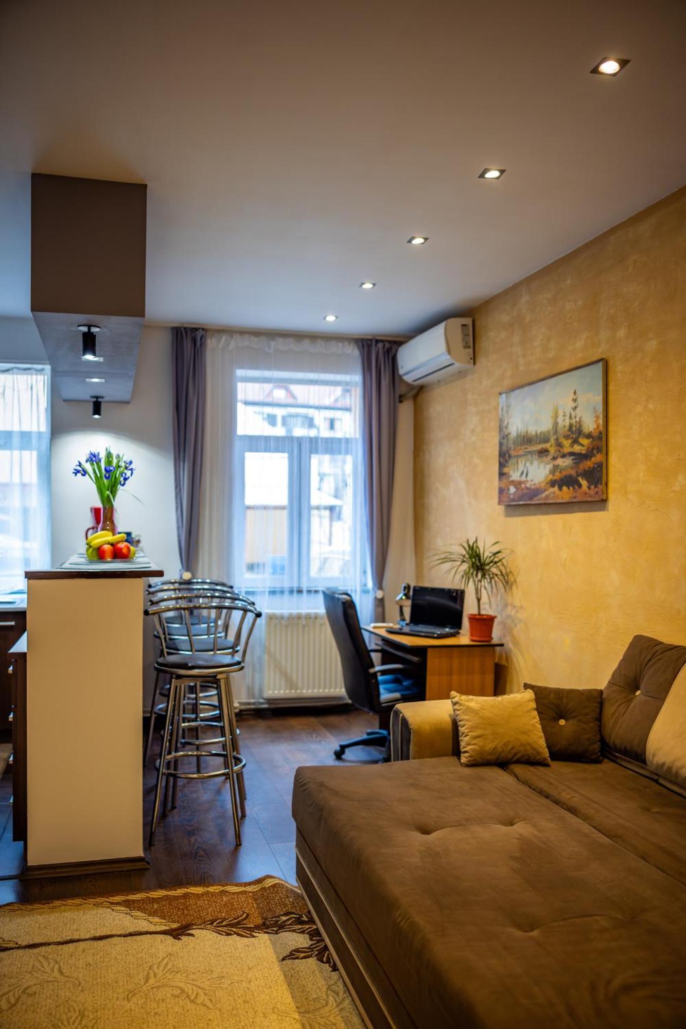 John Residence Apartment Brasov With Parking Option Luaran gambar