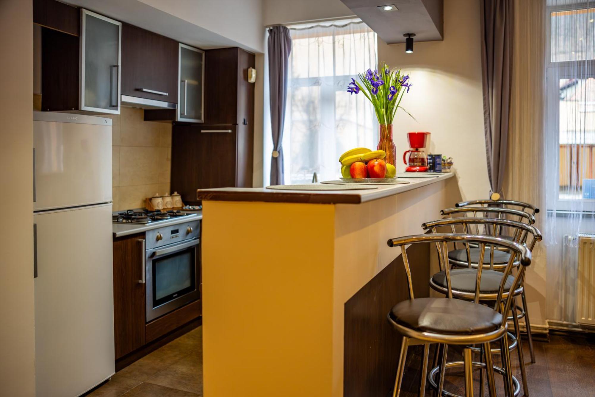 John Residence Apartment Brasov With Parking Option Luaran gambar